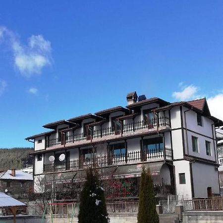 Къща за гости Динас Zmeitsa Екстериор снимка